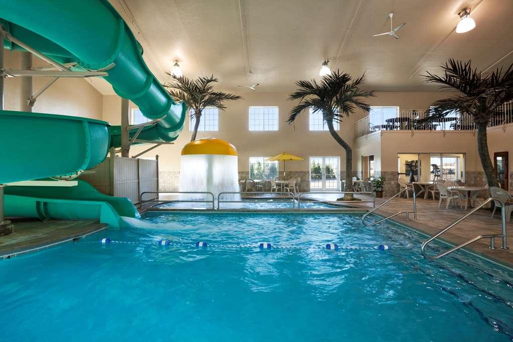 Country Inn & Suites By Radisson Bismarck Waterpark Eksteriør bilde
