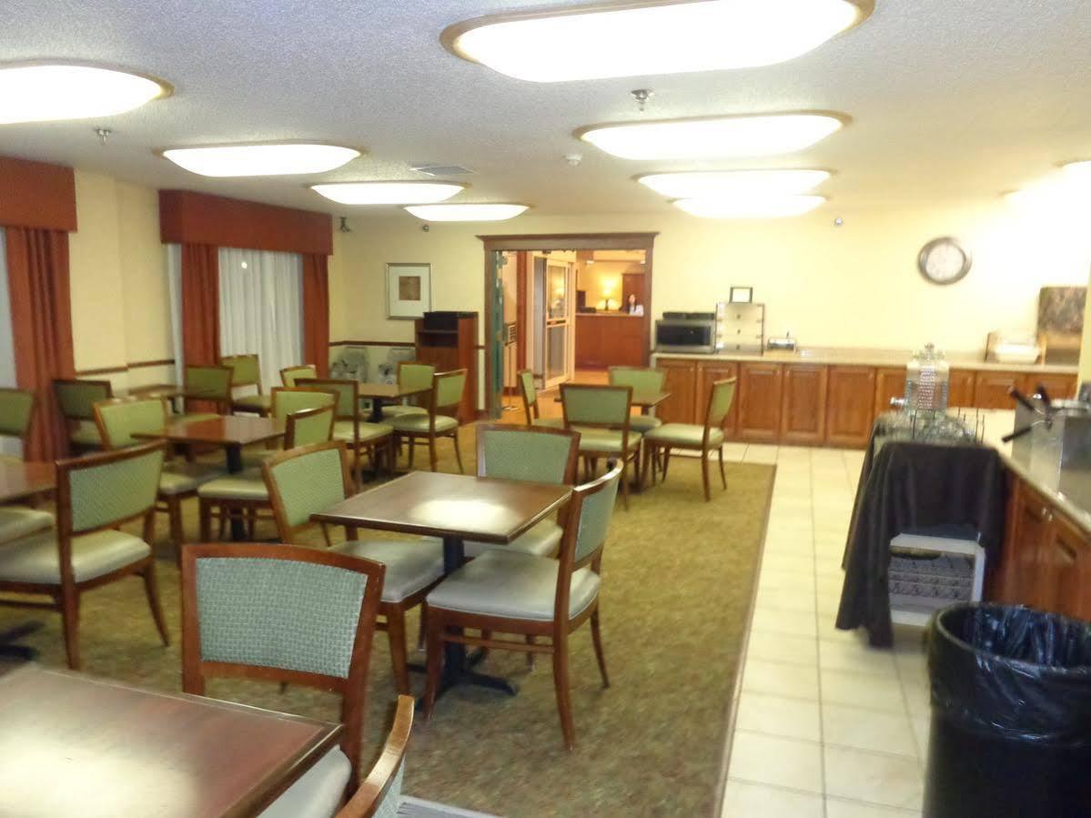 Country Inn & Suites By Radisson Bismarck Waterpark Eksteriør bilde