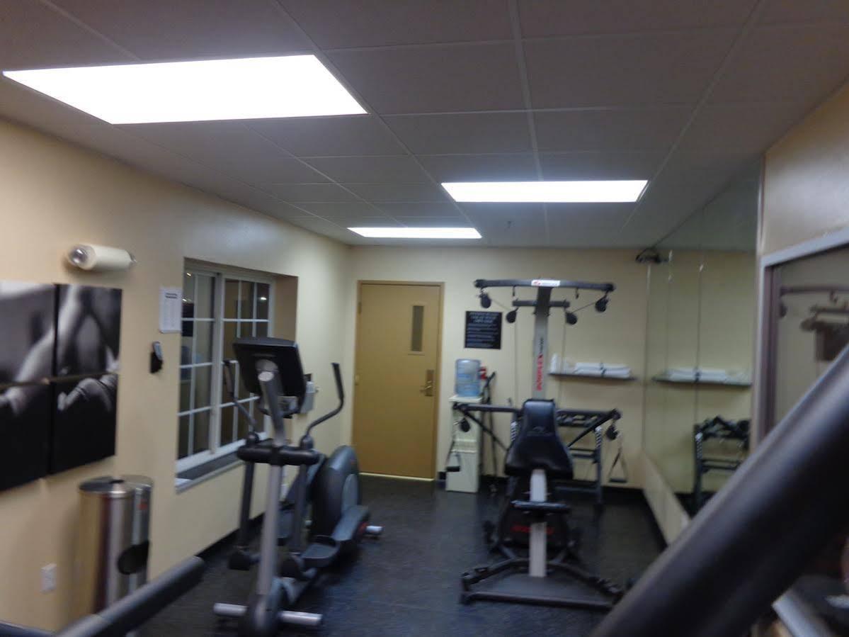 Country Inn & Suites By Radisson Bismarck Waterpark Eksteriør bilde